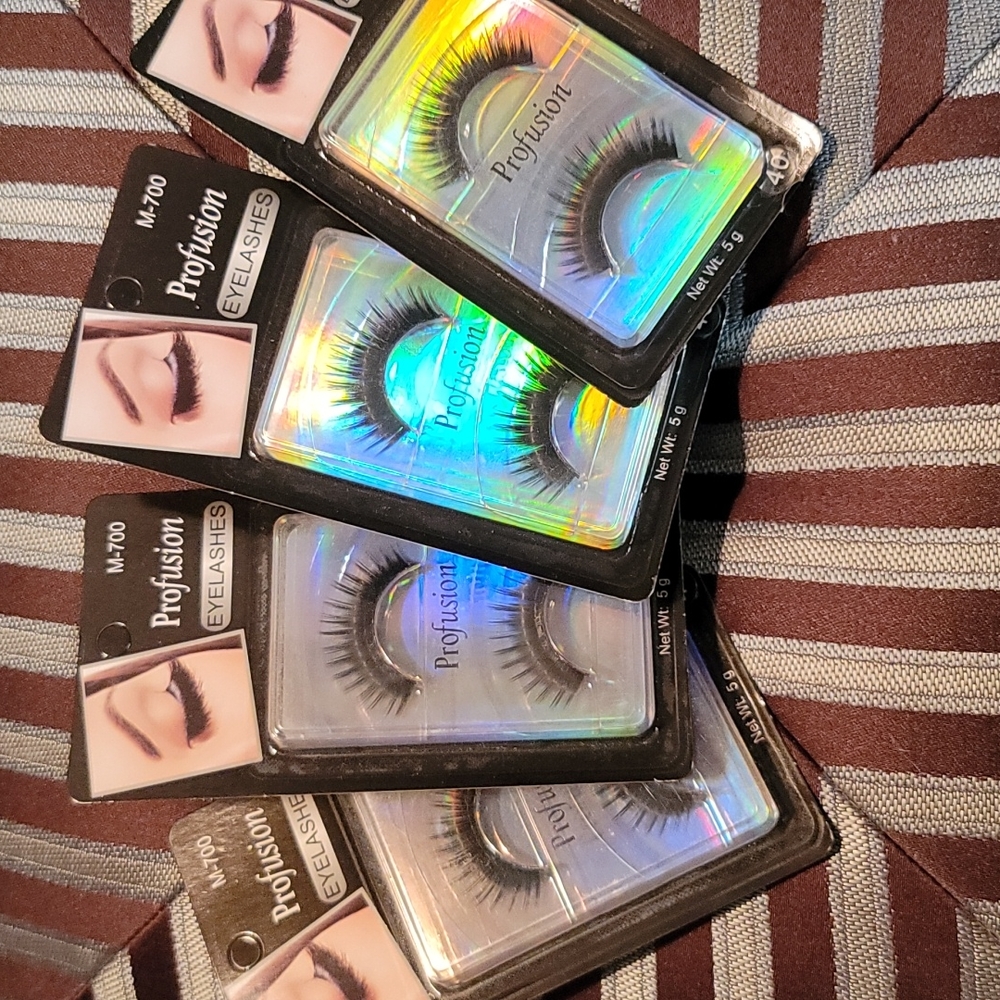 PROFUSION EYE LASHES